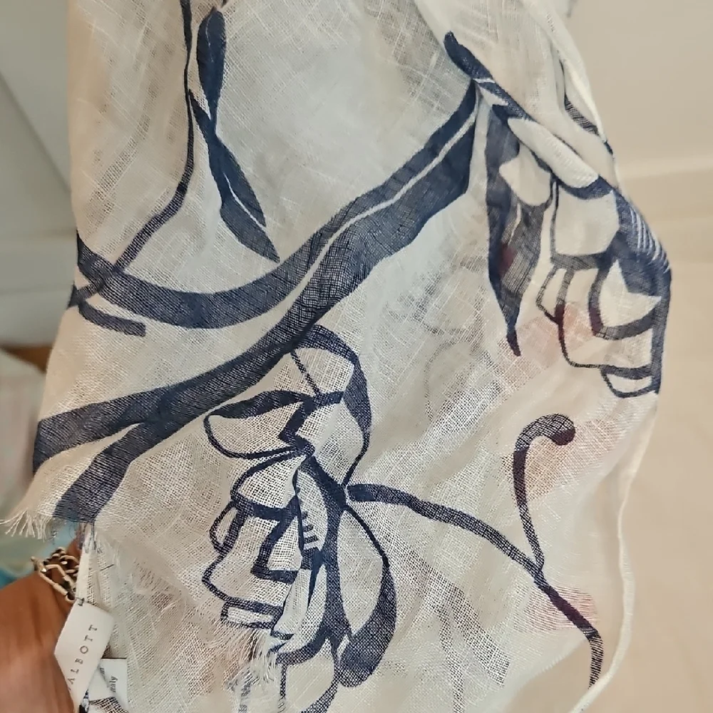 White and Blue Floral Scarf - Picture 2 of 2